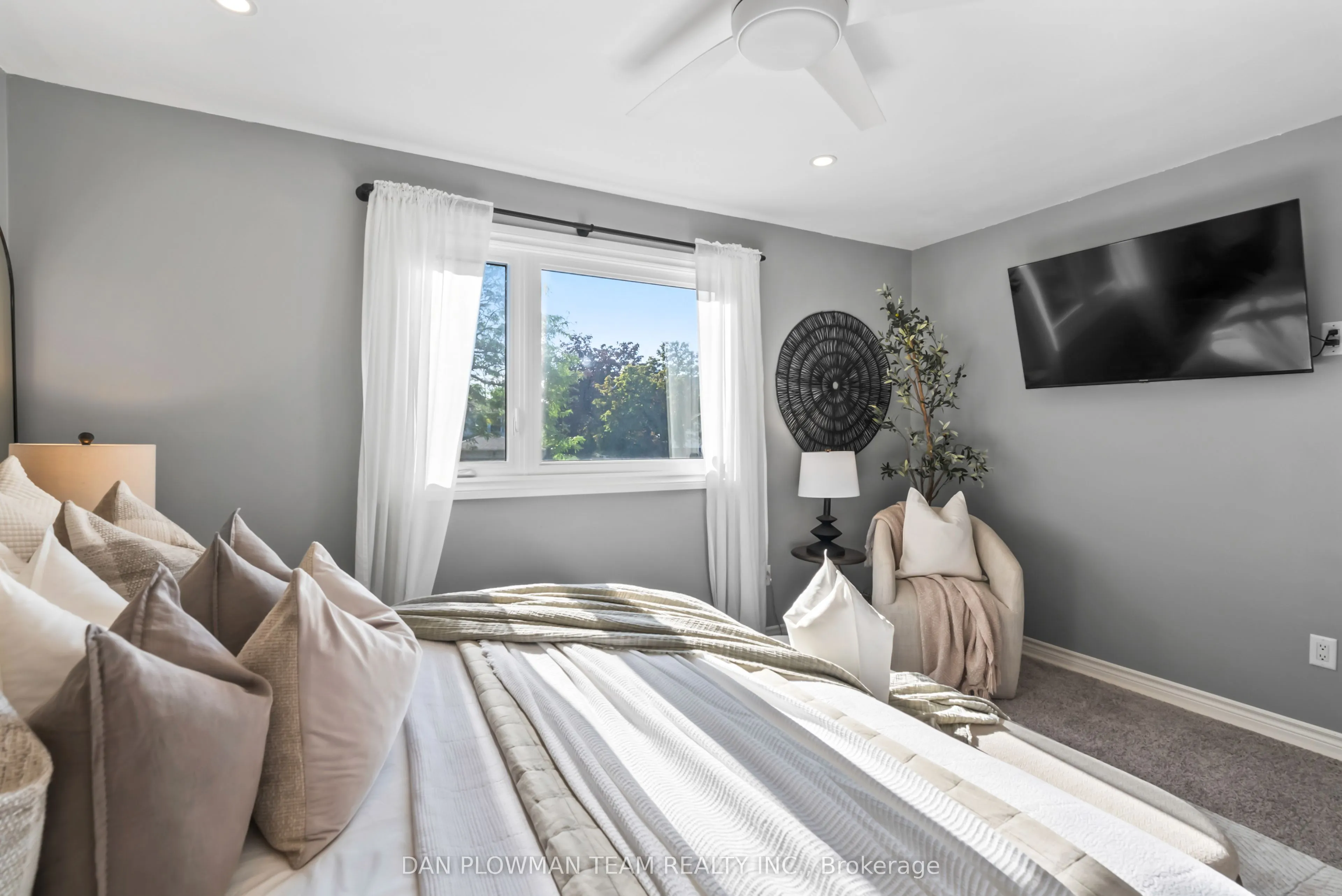 3 Hawkstone Crescent