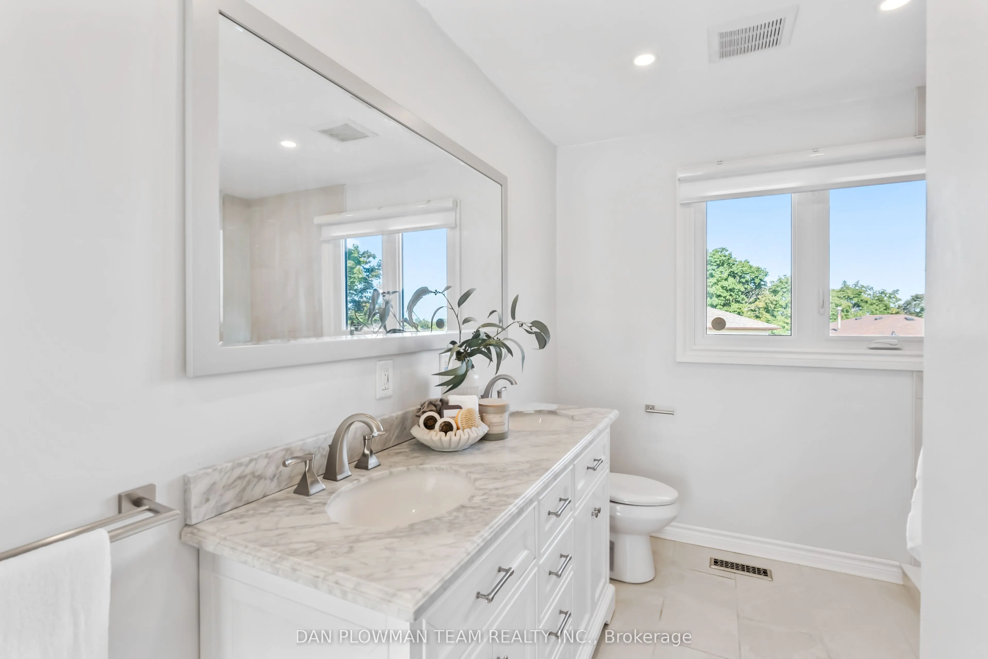 3 Hawkstone Crescent