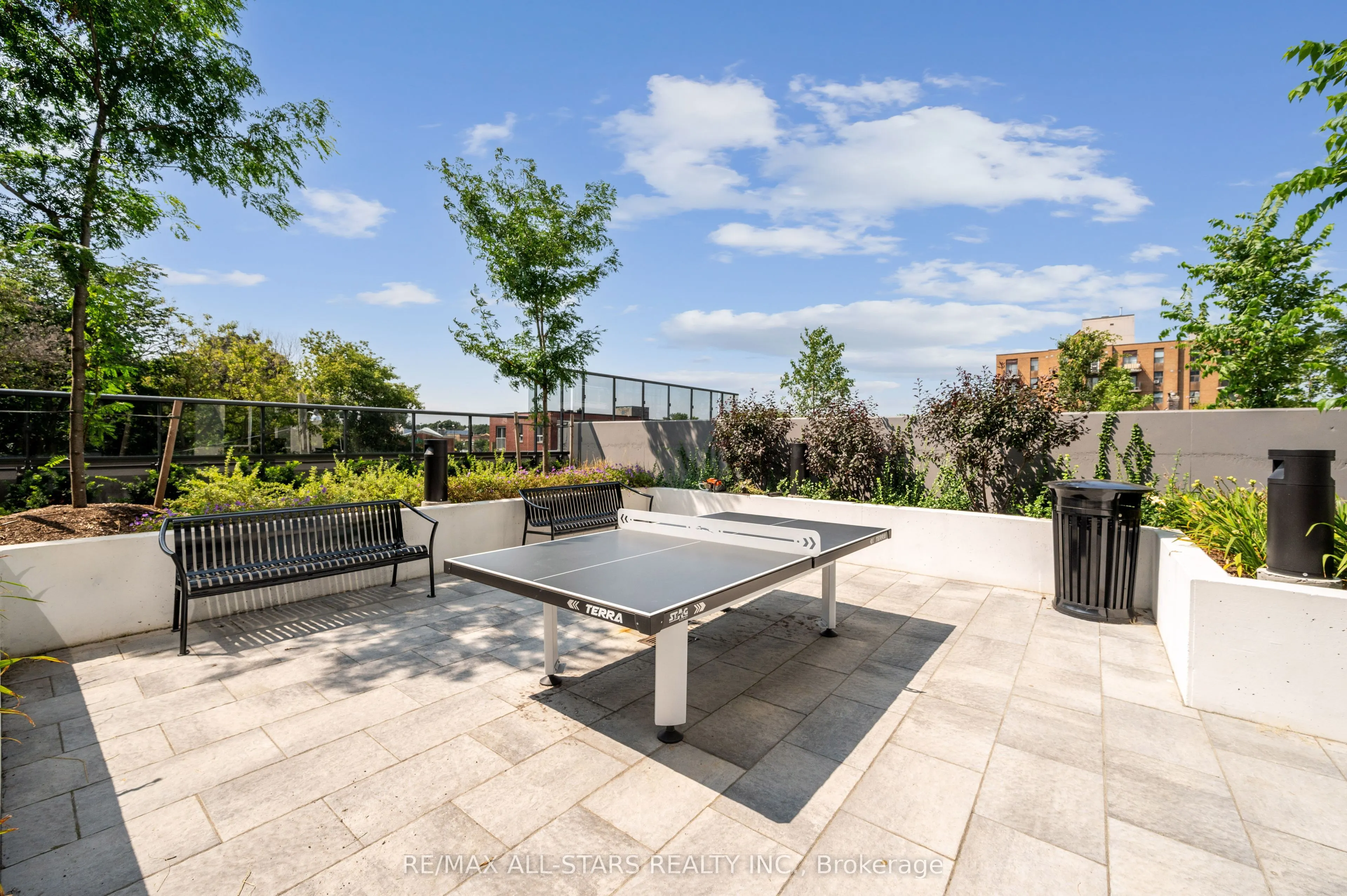 286 Main Street, #411
