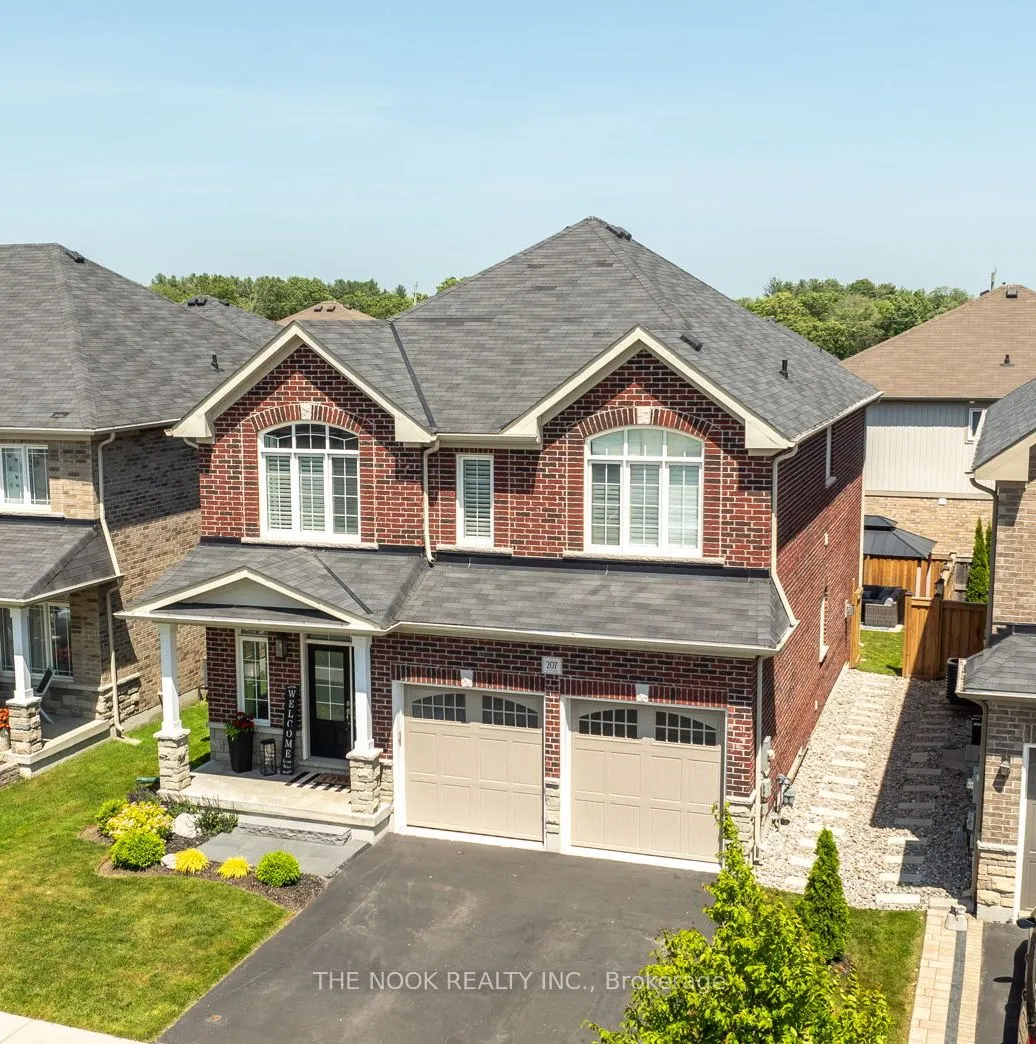 207 Crombie Street