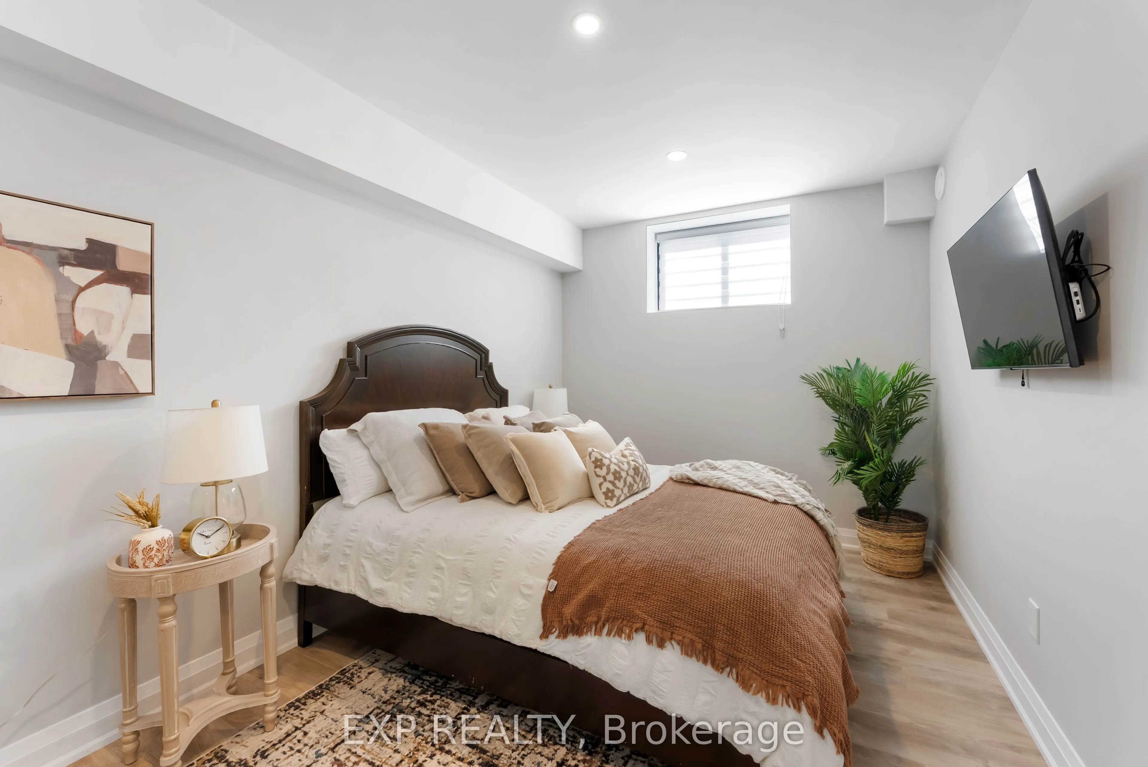 63 Charles Tilley Crescent