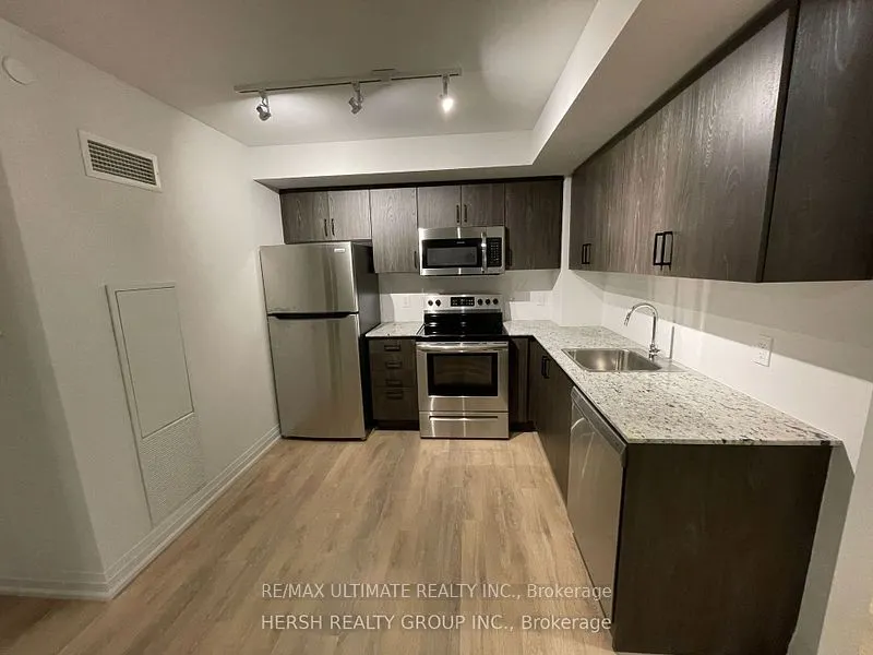 20 Meadowglen Place, #725