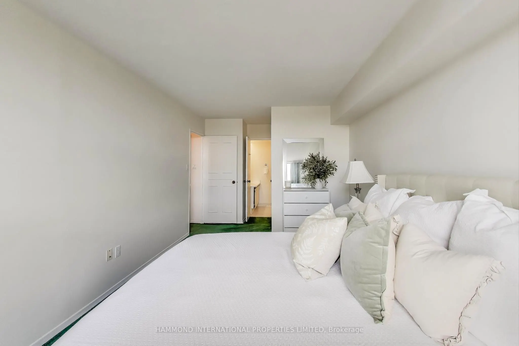 10 Dean Park Road, #416