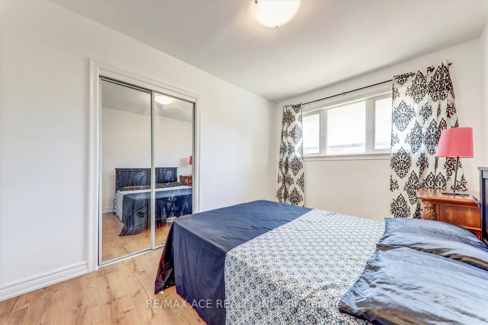571 Farewell Street