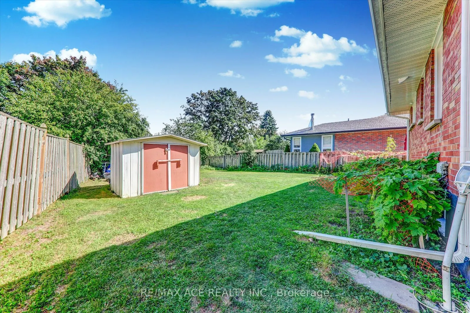 571 Farewell Street