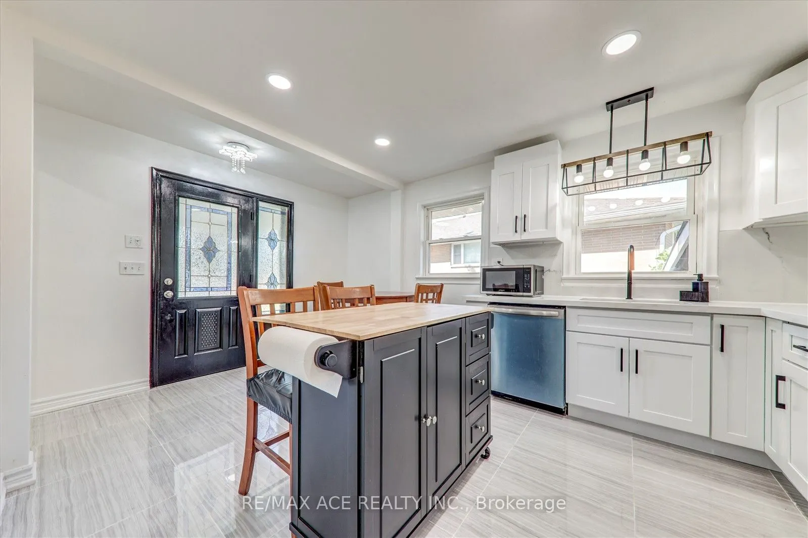 571 Farewell Street