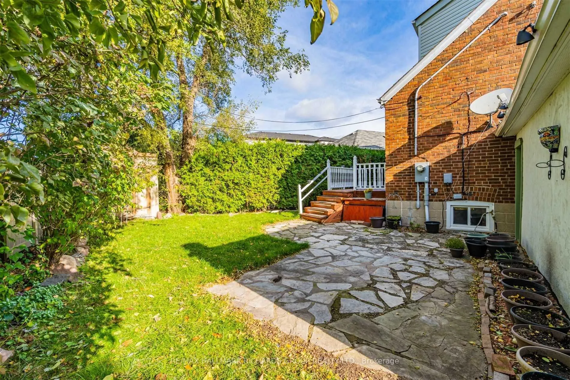 32 Briar Dale Boulevard