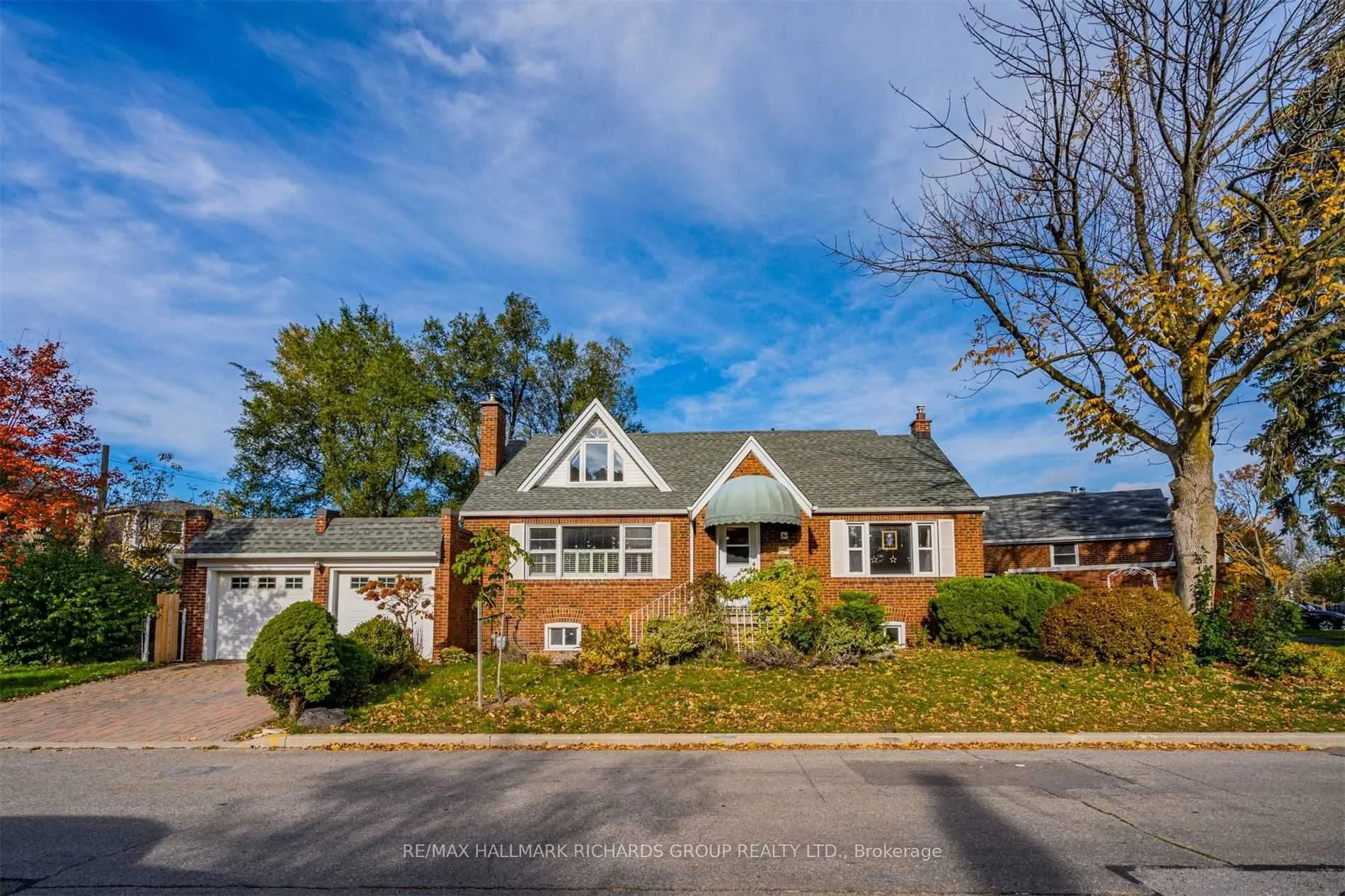 32 Briar Dale Boulevard