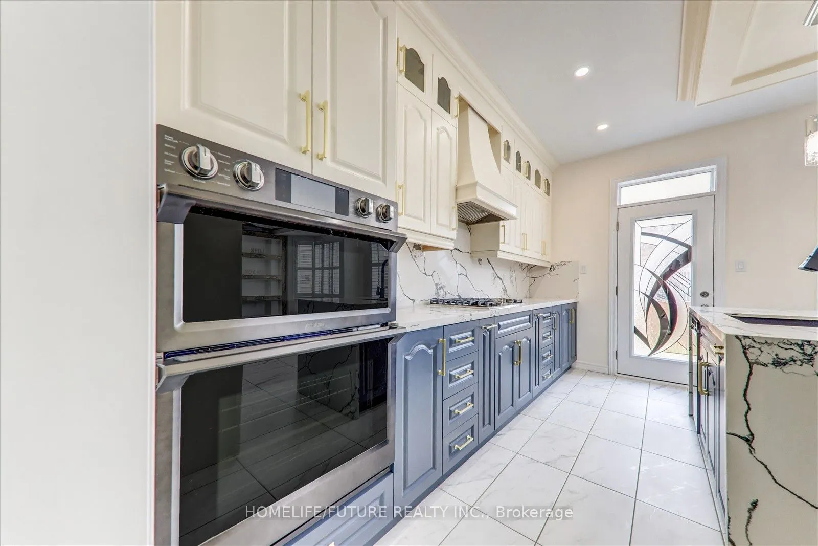 64 Swordfish Drive