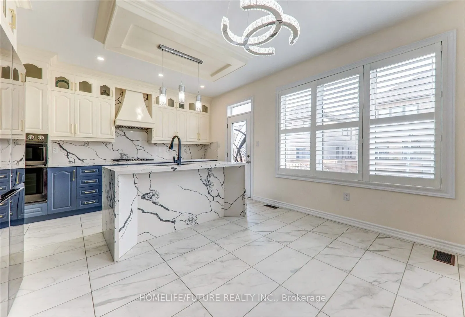64 Swordfish Drive