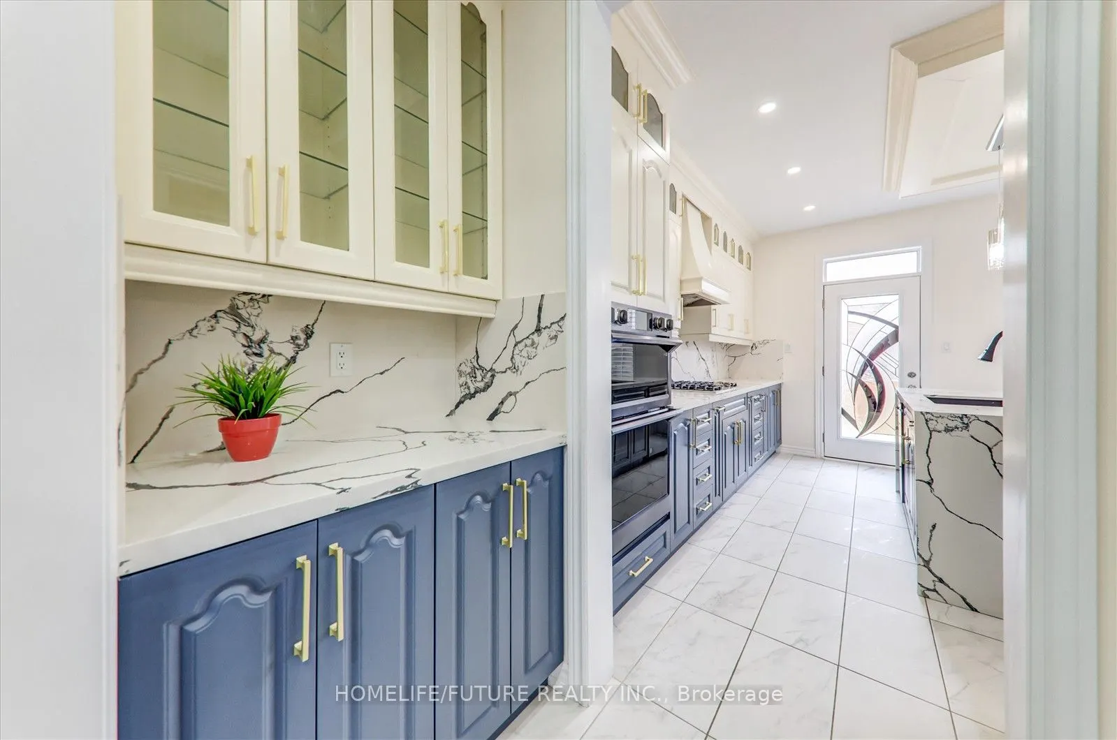 64 Swordfish Drive