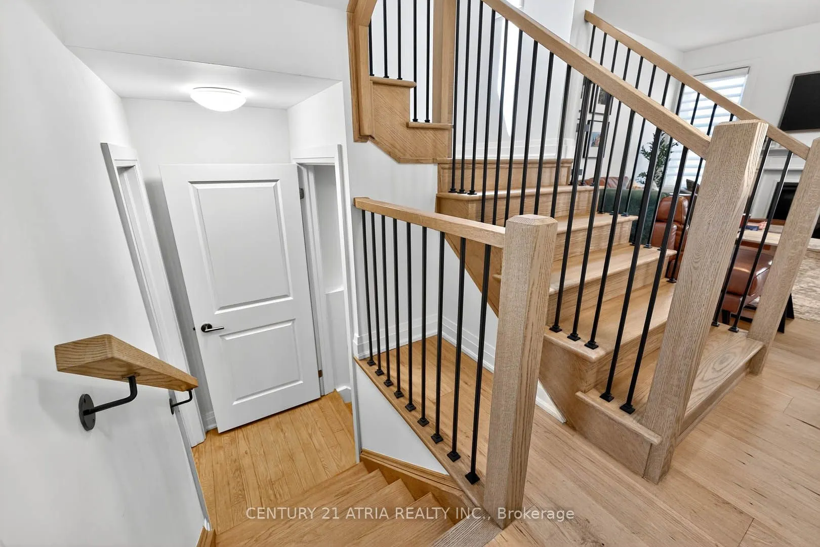 2888 Foxden Square