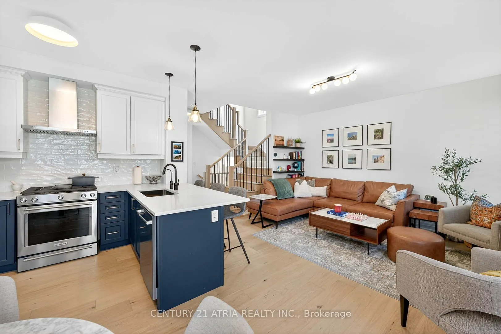 2888 Foxden Square