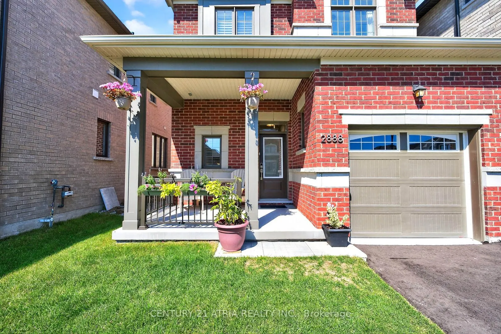 2888 Foxden Square