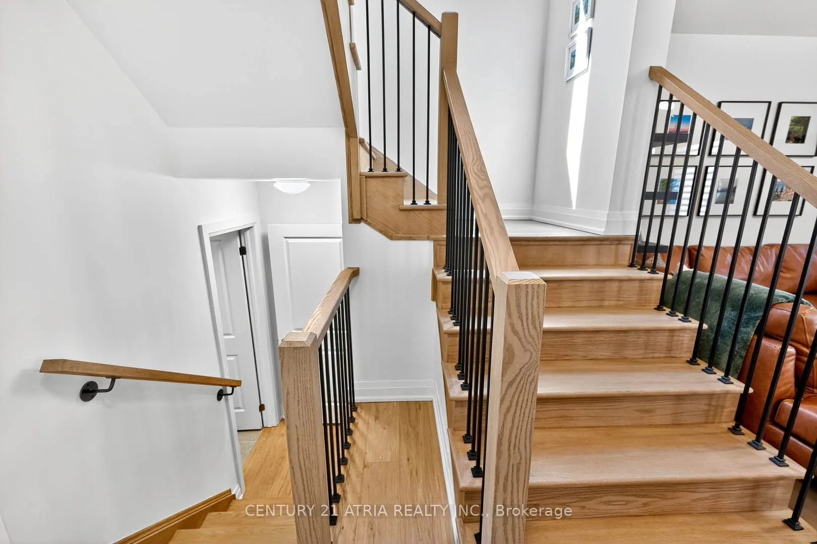 2888 Foxden Square