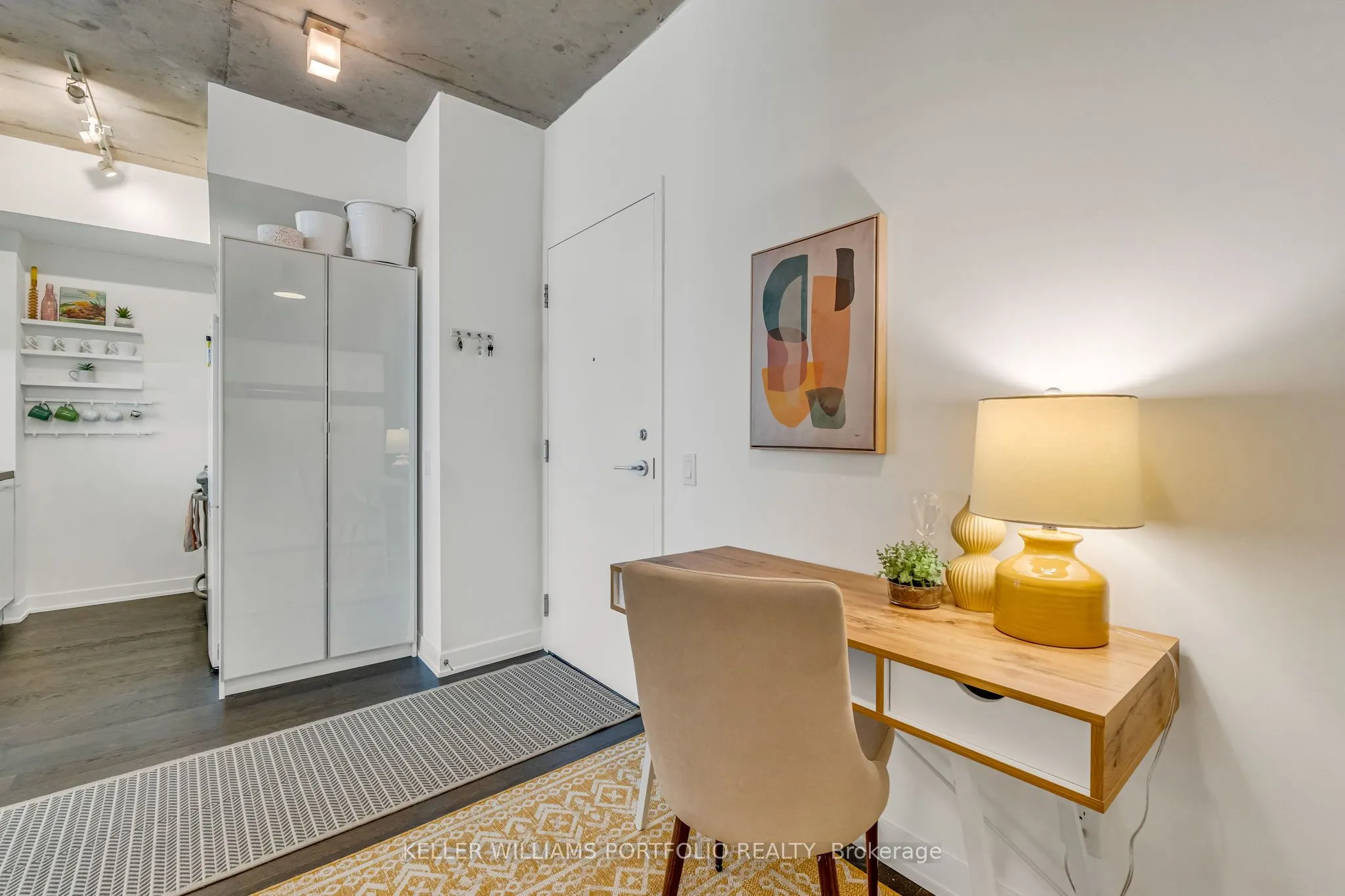 1201 Dundas Street E, #706