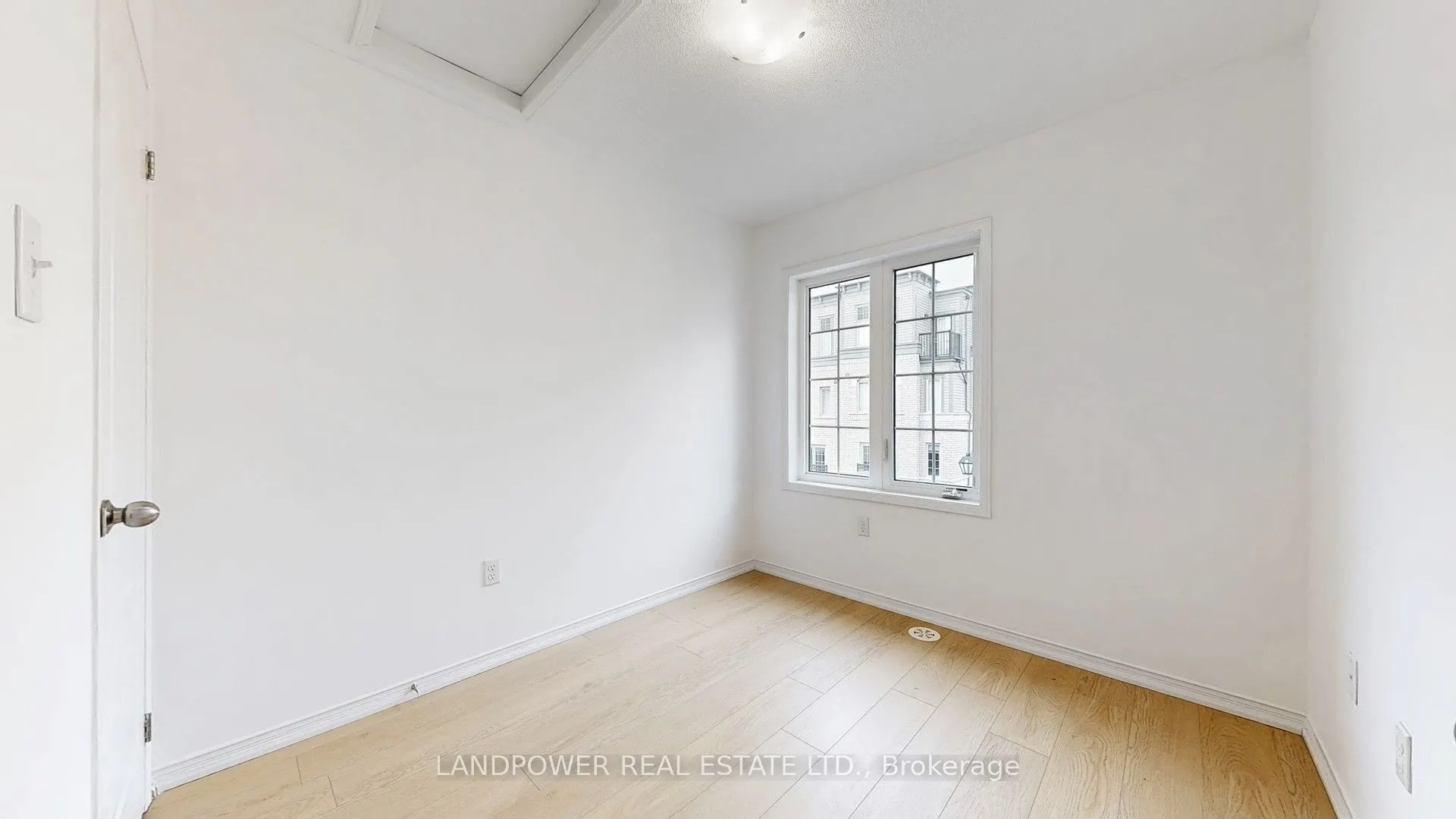 2655 Deputy Minister Path, #28