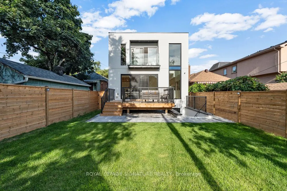 8 St Hubert Avenue
