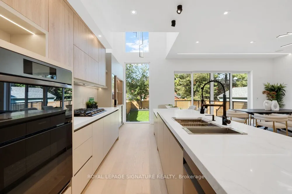 8 St Hubert Avenue