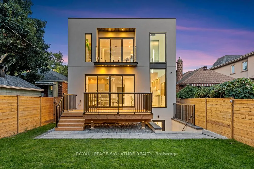 8 St Hubert Avenue