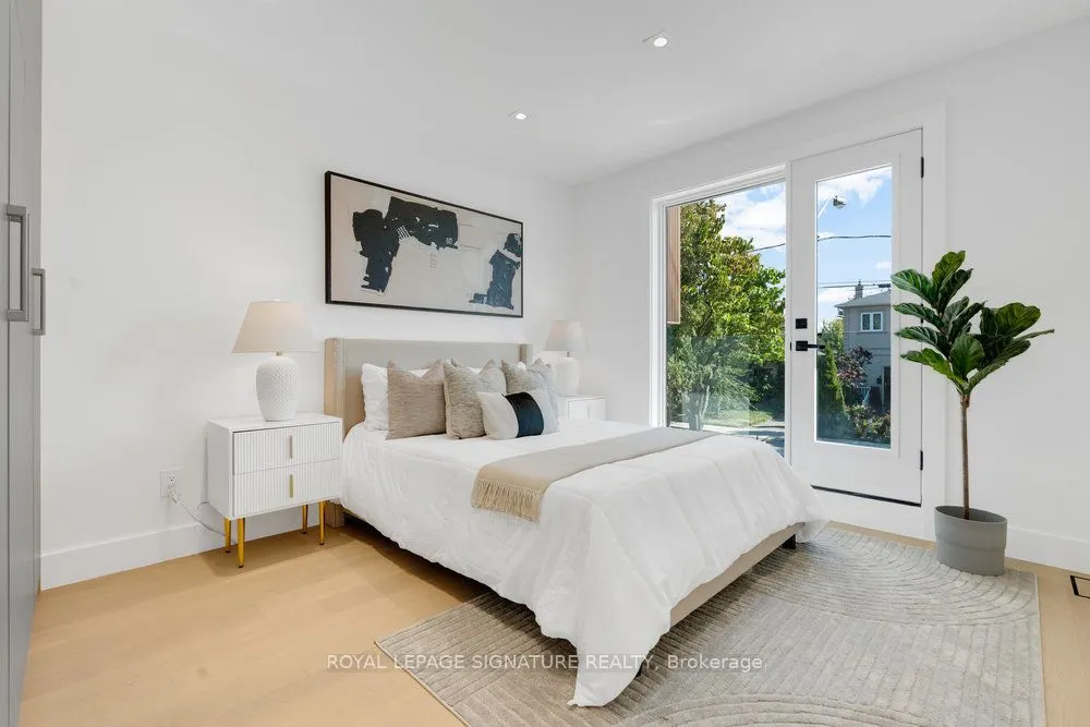 8 St Hubert Avenue