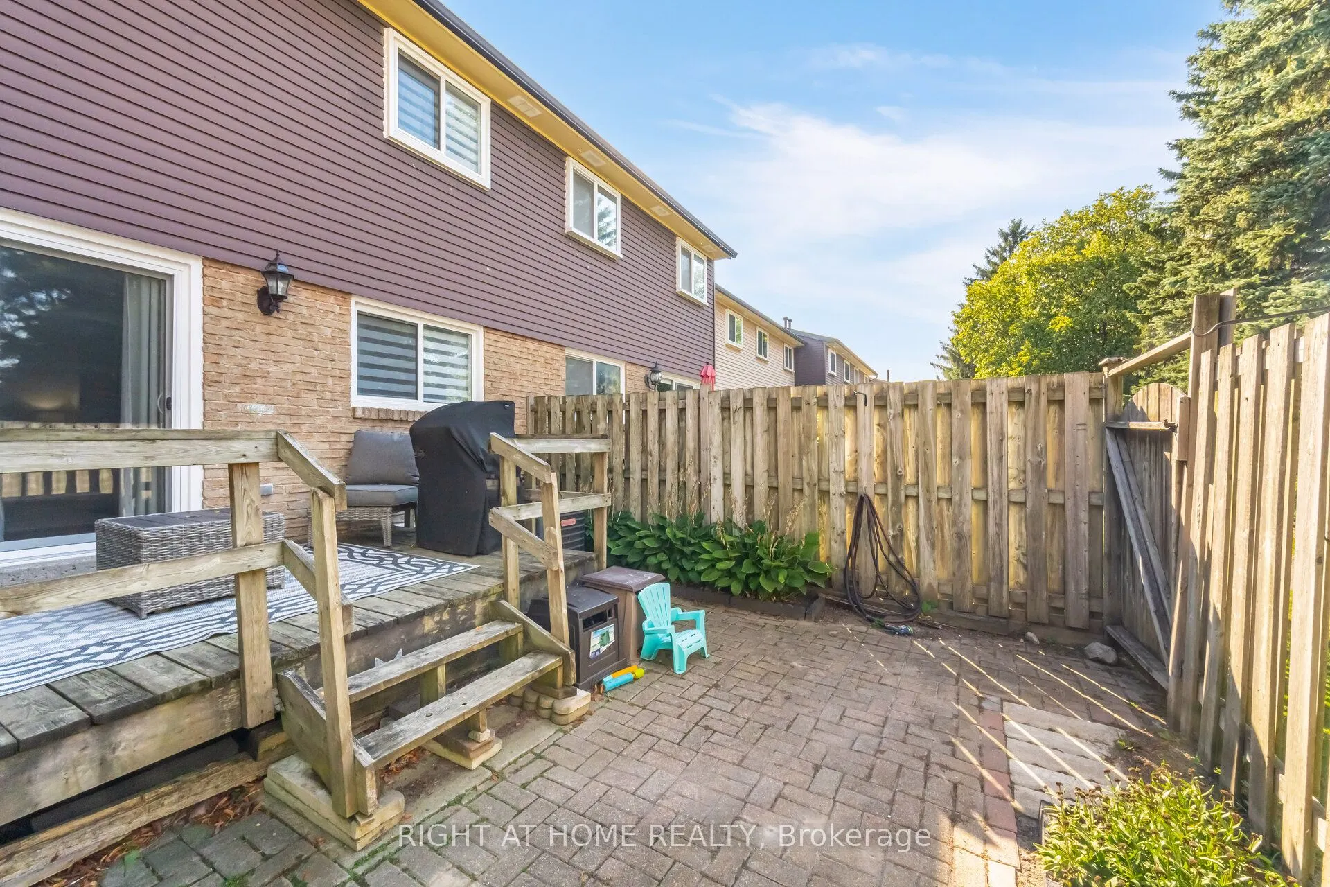 907 Burns Street W, ## 45