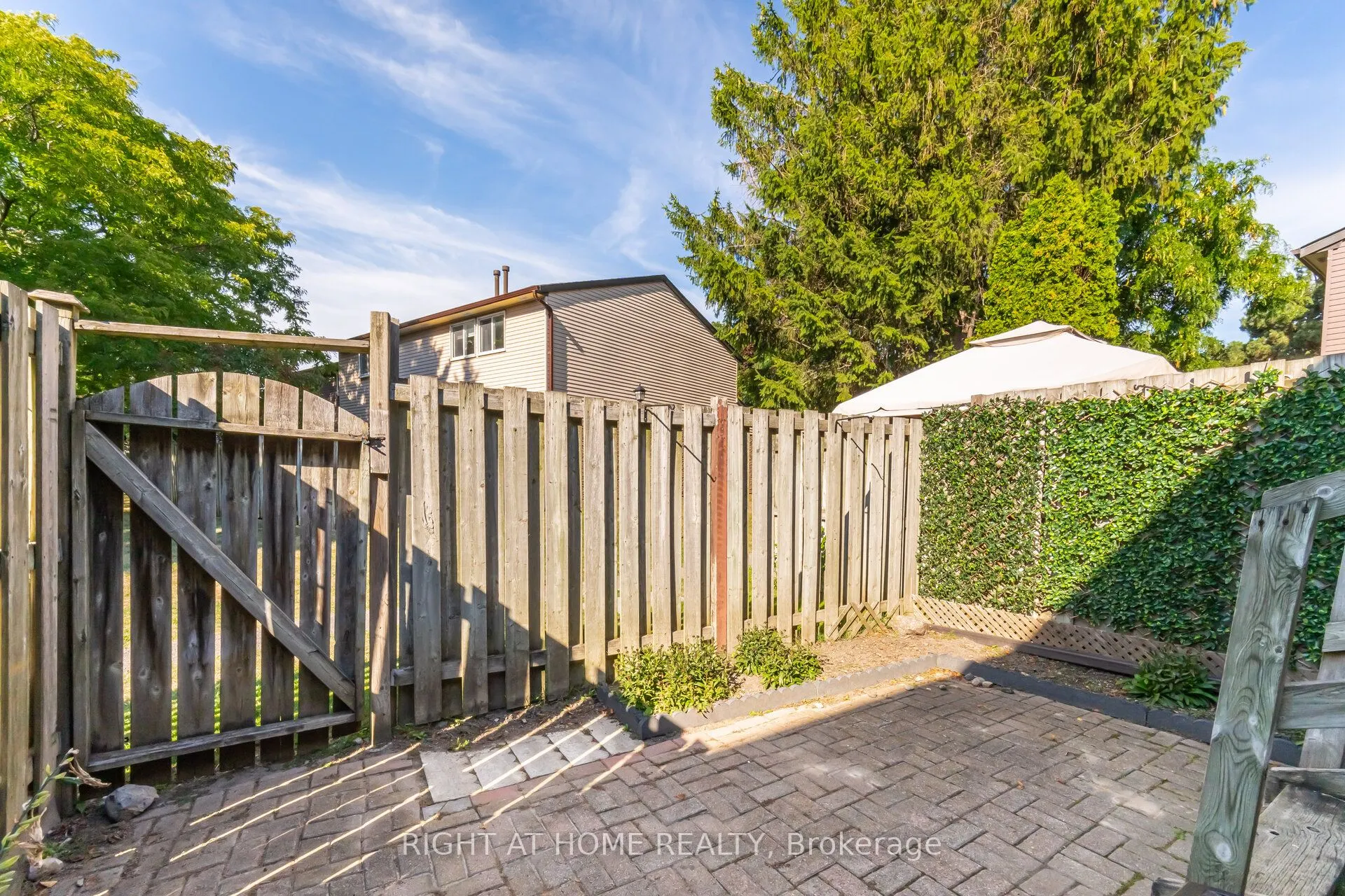 907 Burns Street W, ## 45