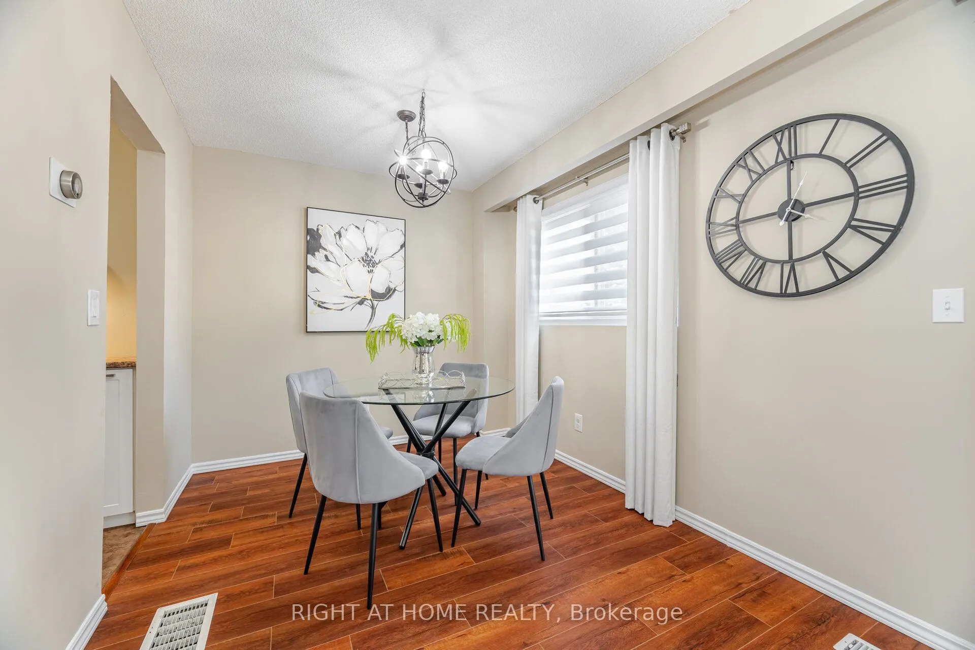 907 Burns Street W, ## 45