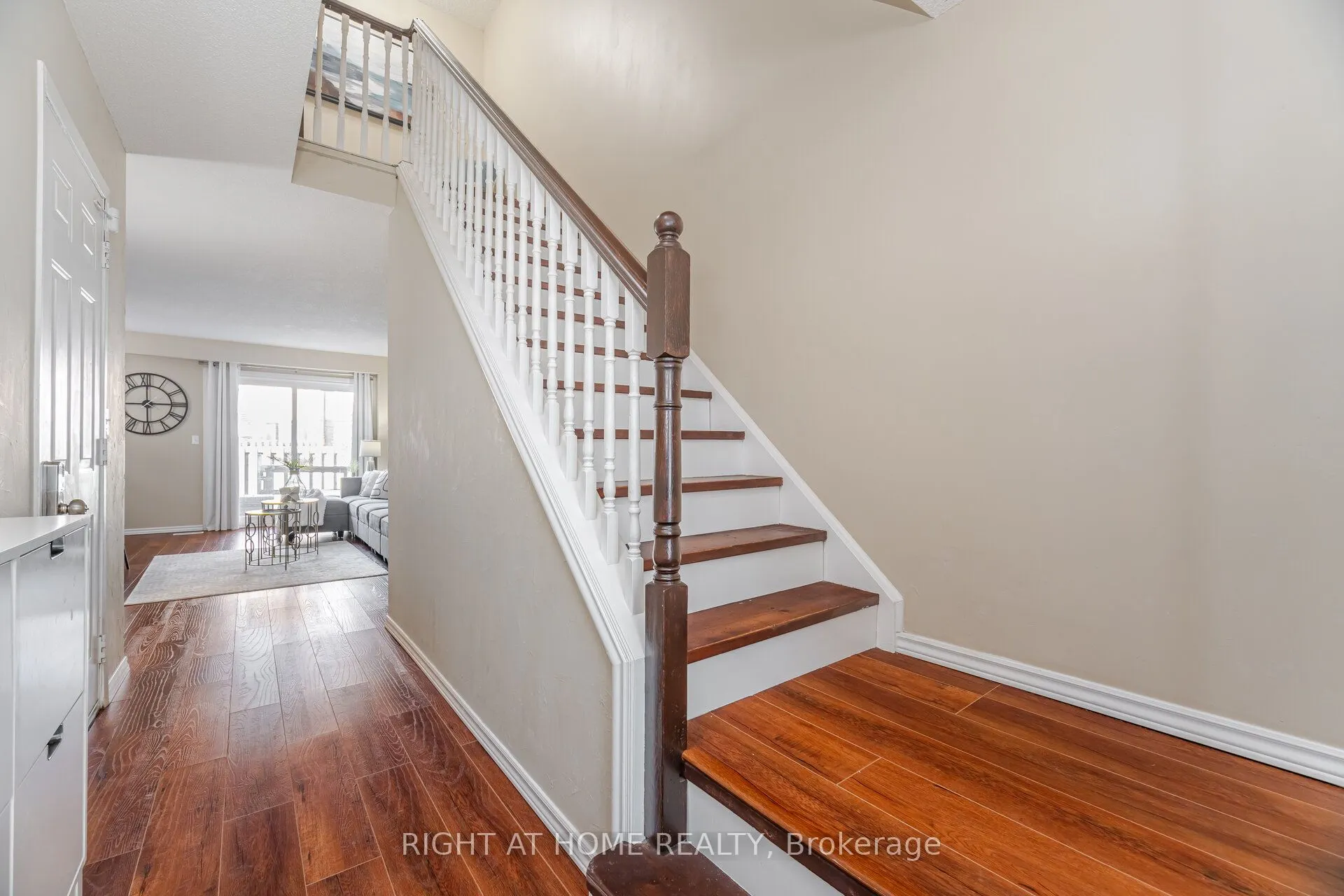 907 Burns Street W, ## 45