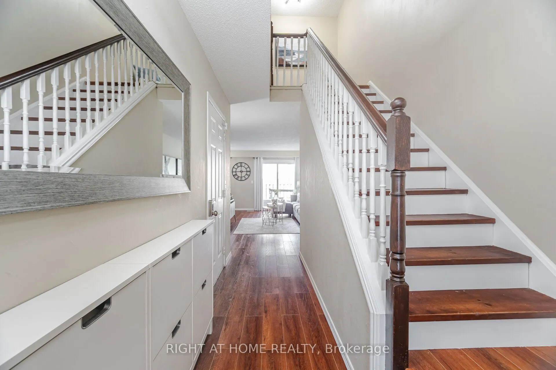 907 Burns Street W, ## 45
