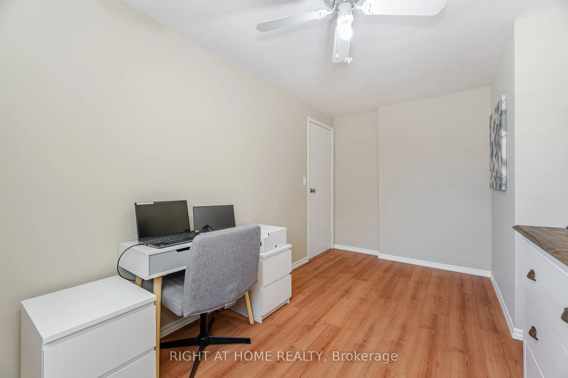 907 Burns Street W, ## 45