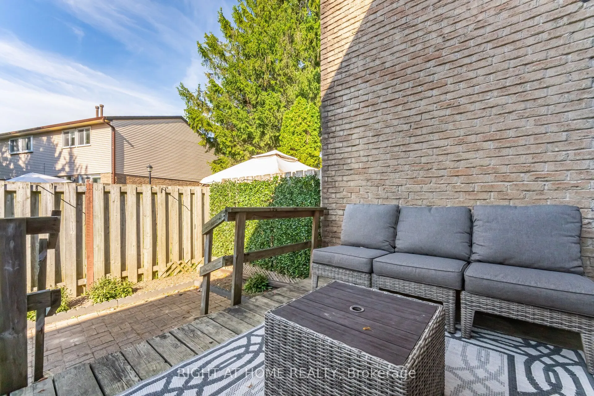 907 Burns Street W, ## 45