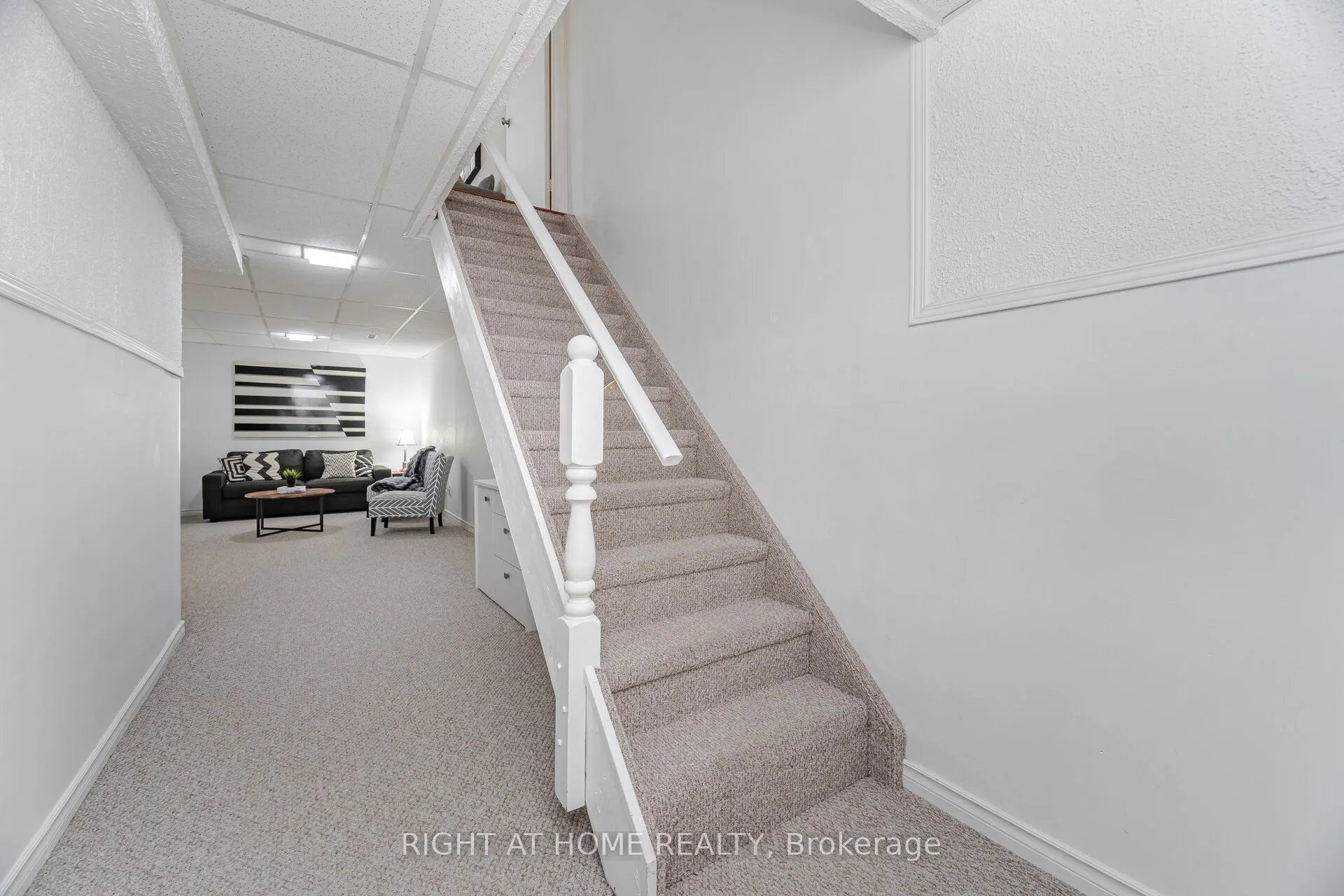 907 Burns Street W, ## 45
