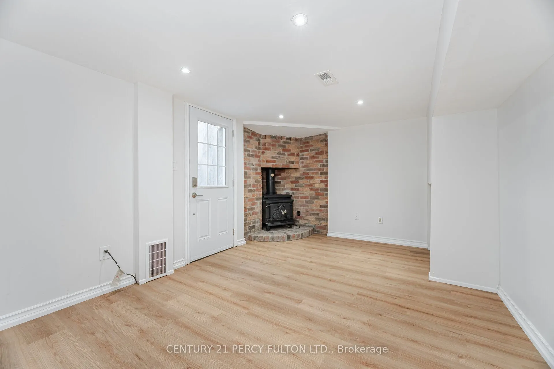 4 Radford Drive