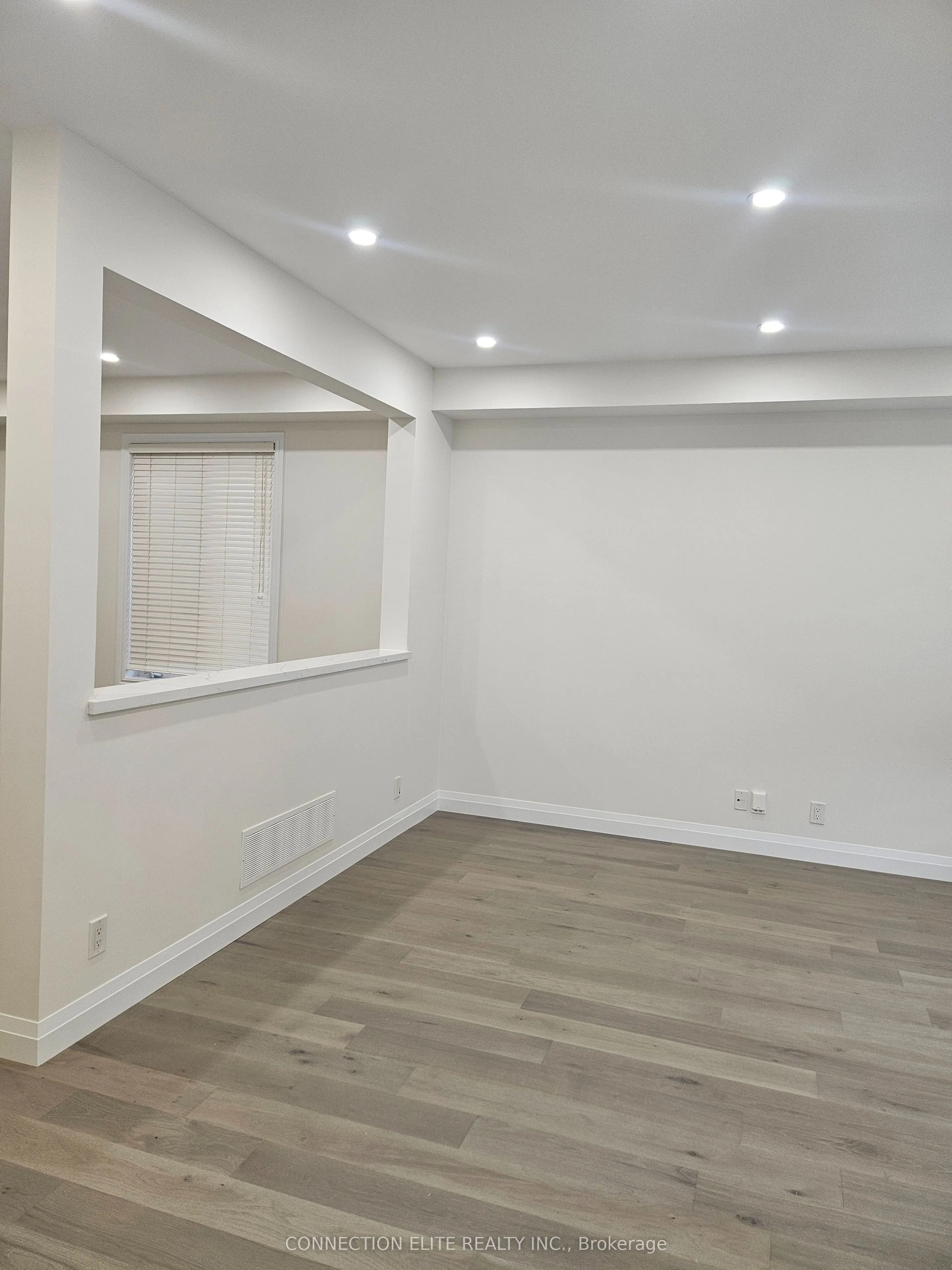 216 Pimlico Drive E