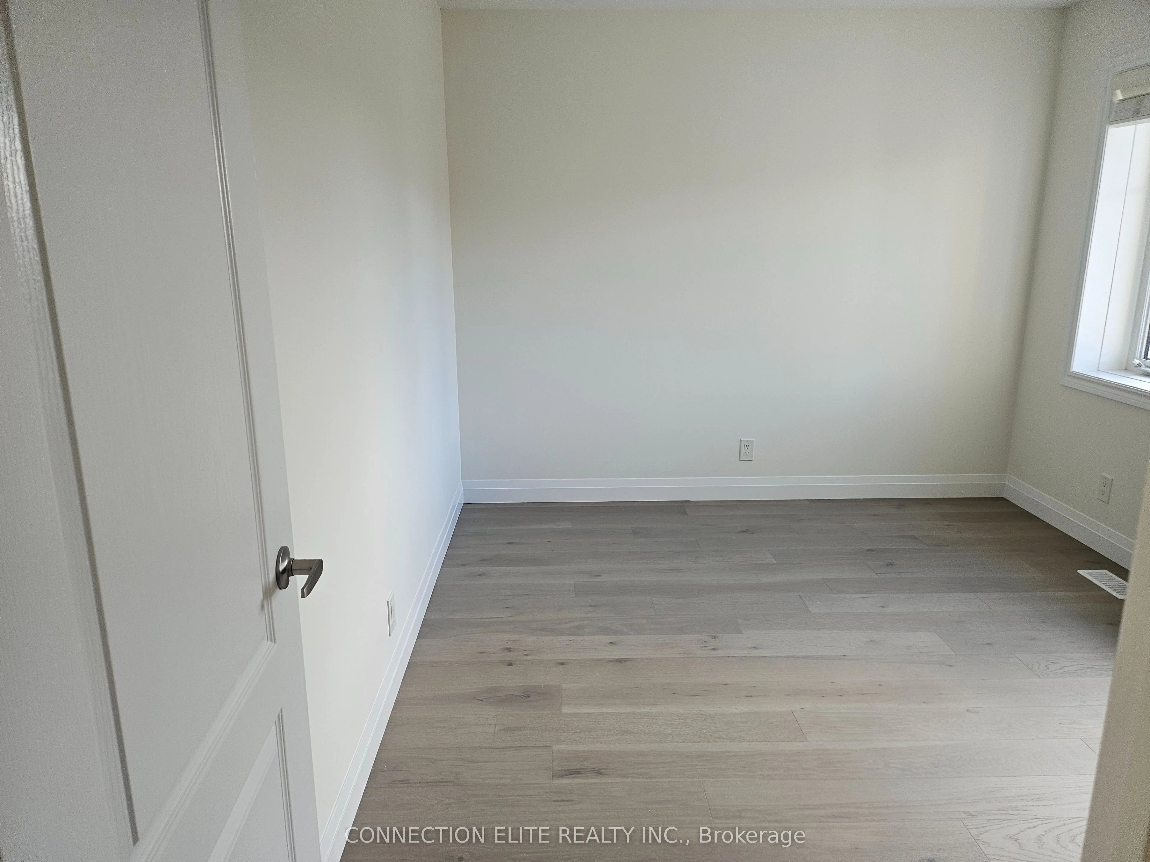 216 Pimlico Drive E