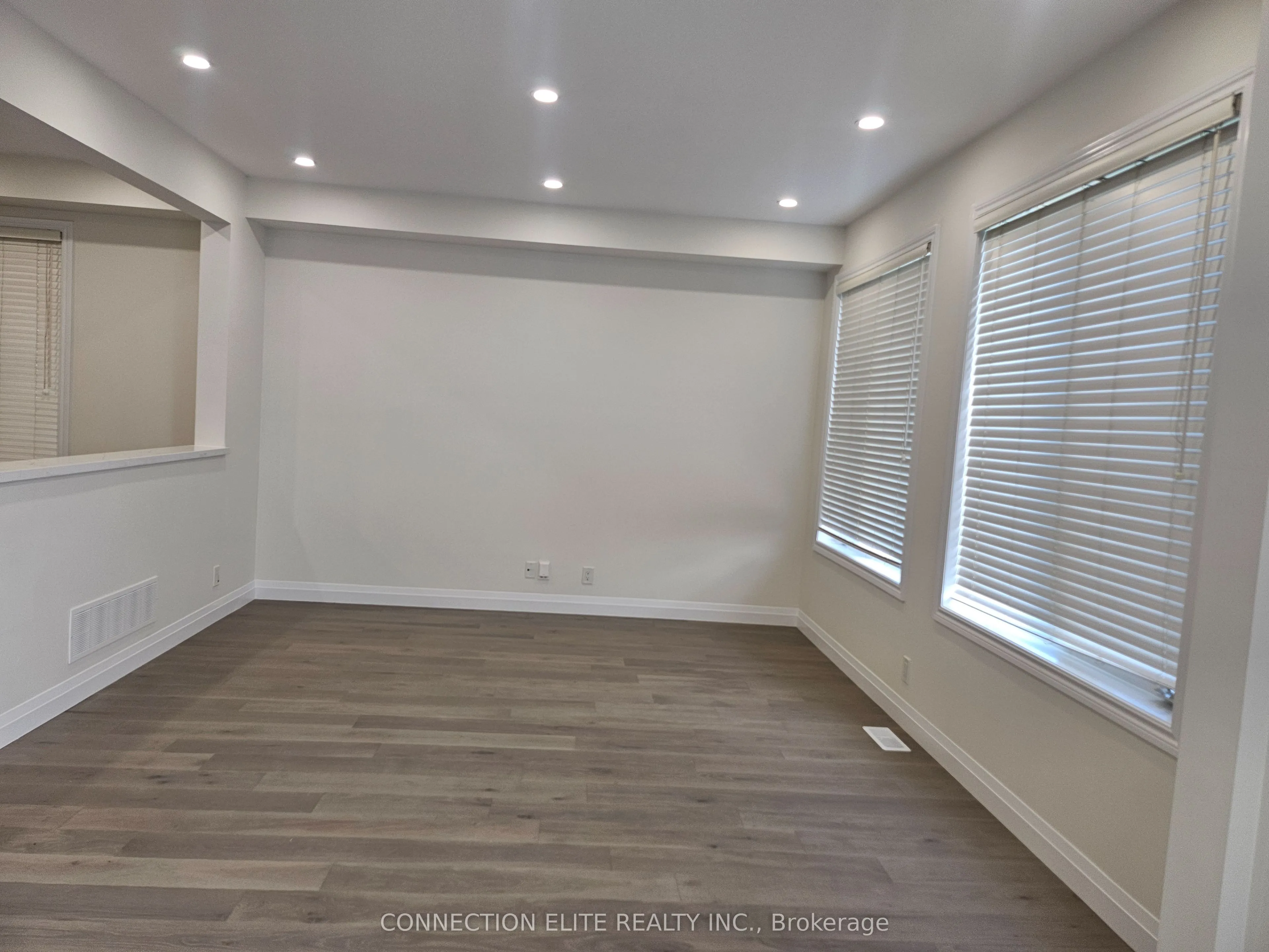 216 Pimlico Drive E