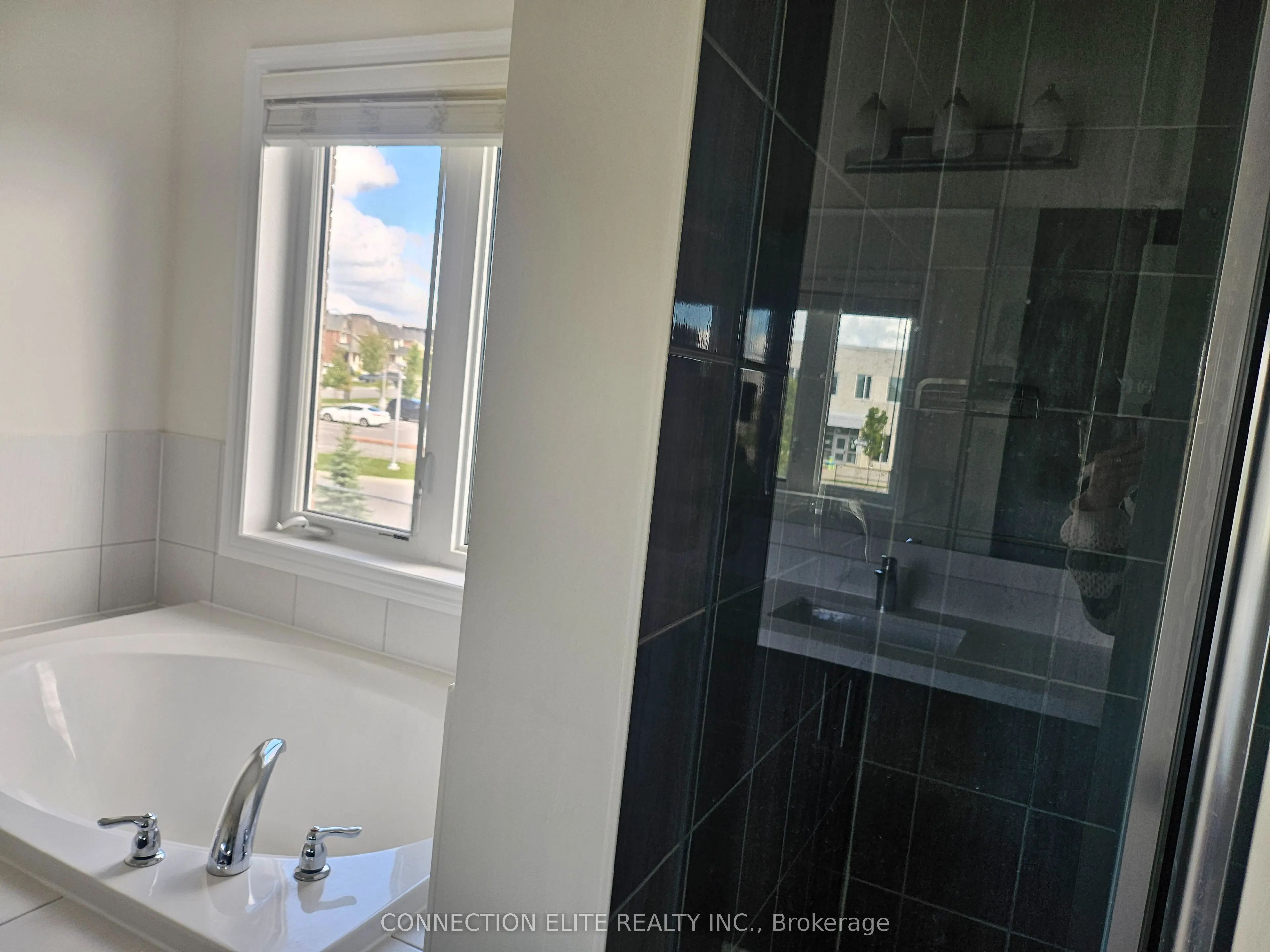 216 Pimlico Drive E