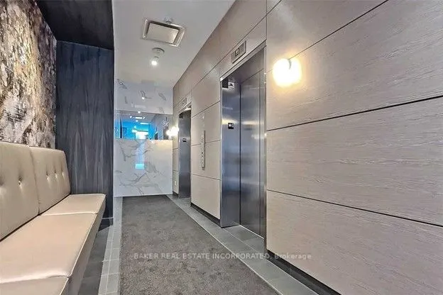 15 Baseball Place, #816