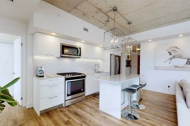 15 Baseball Place, #816
