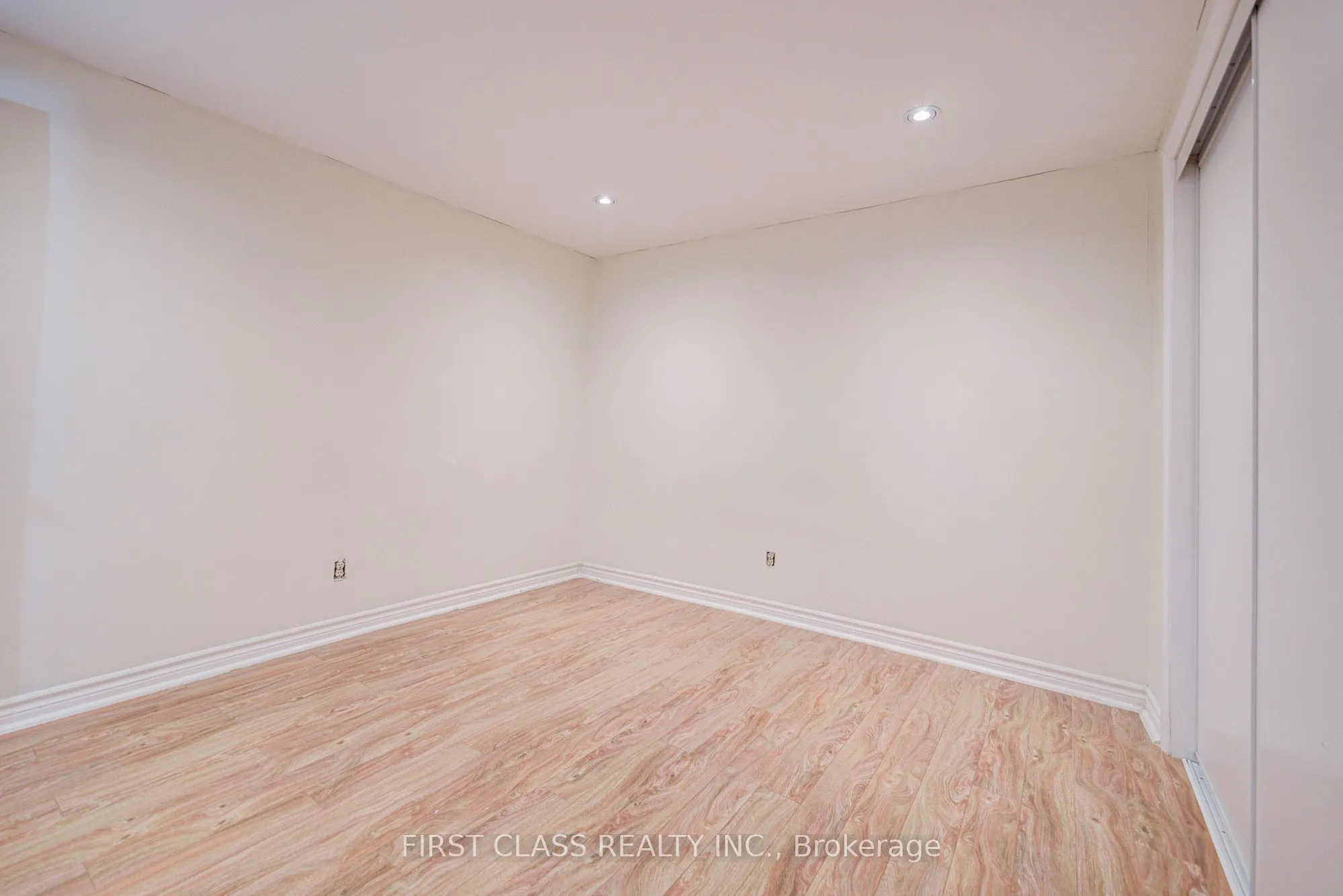 53 Treetops Court