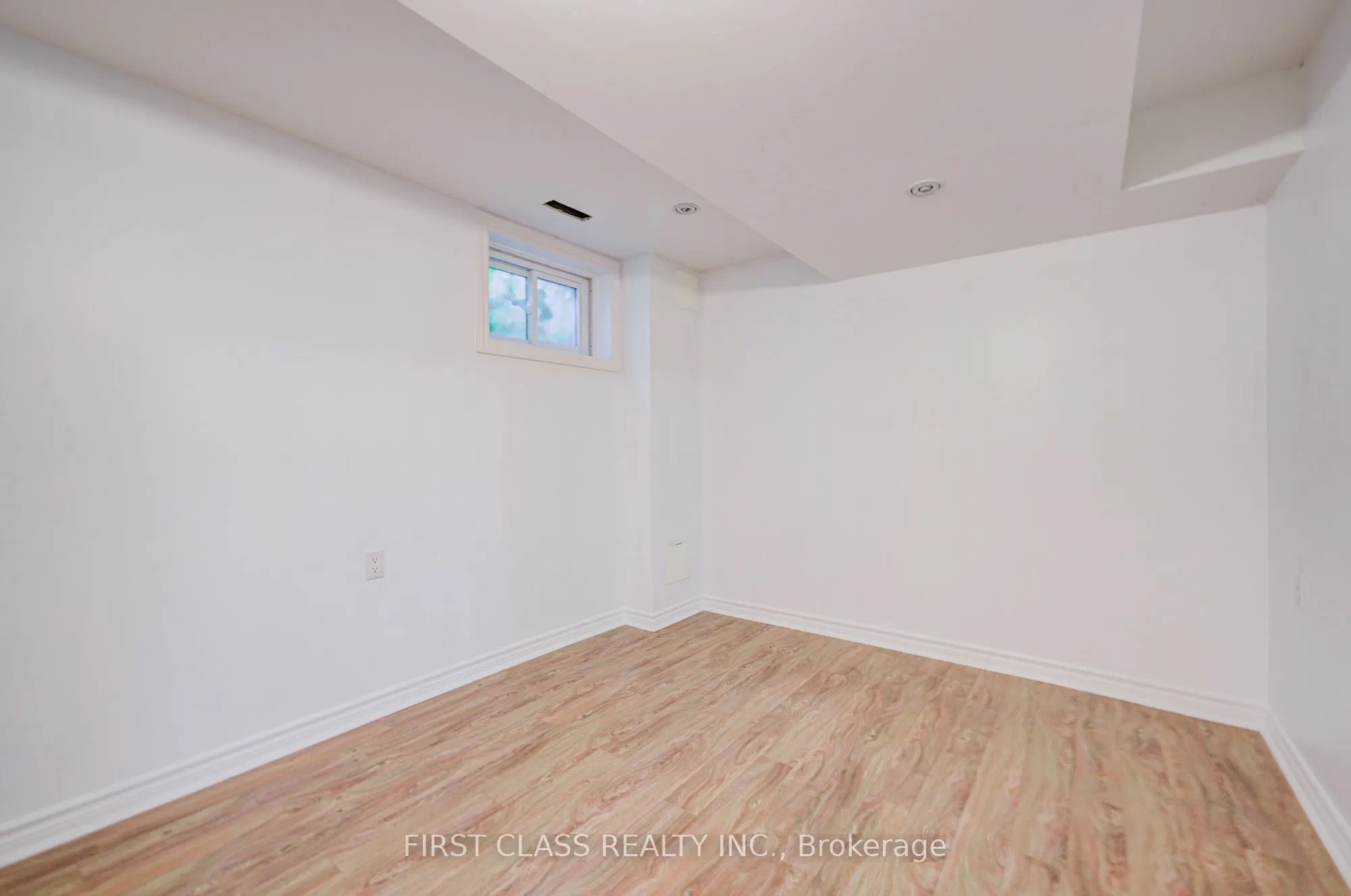 53 Treetops Court