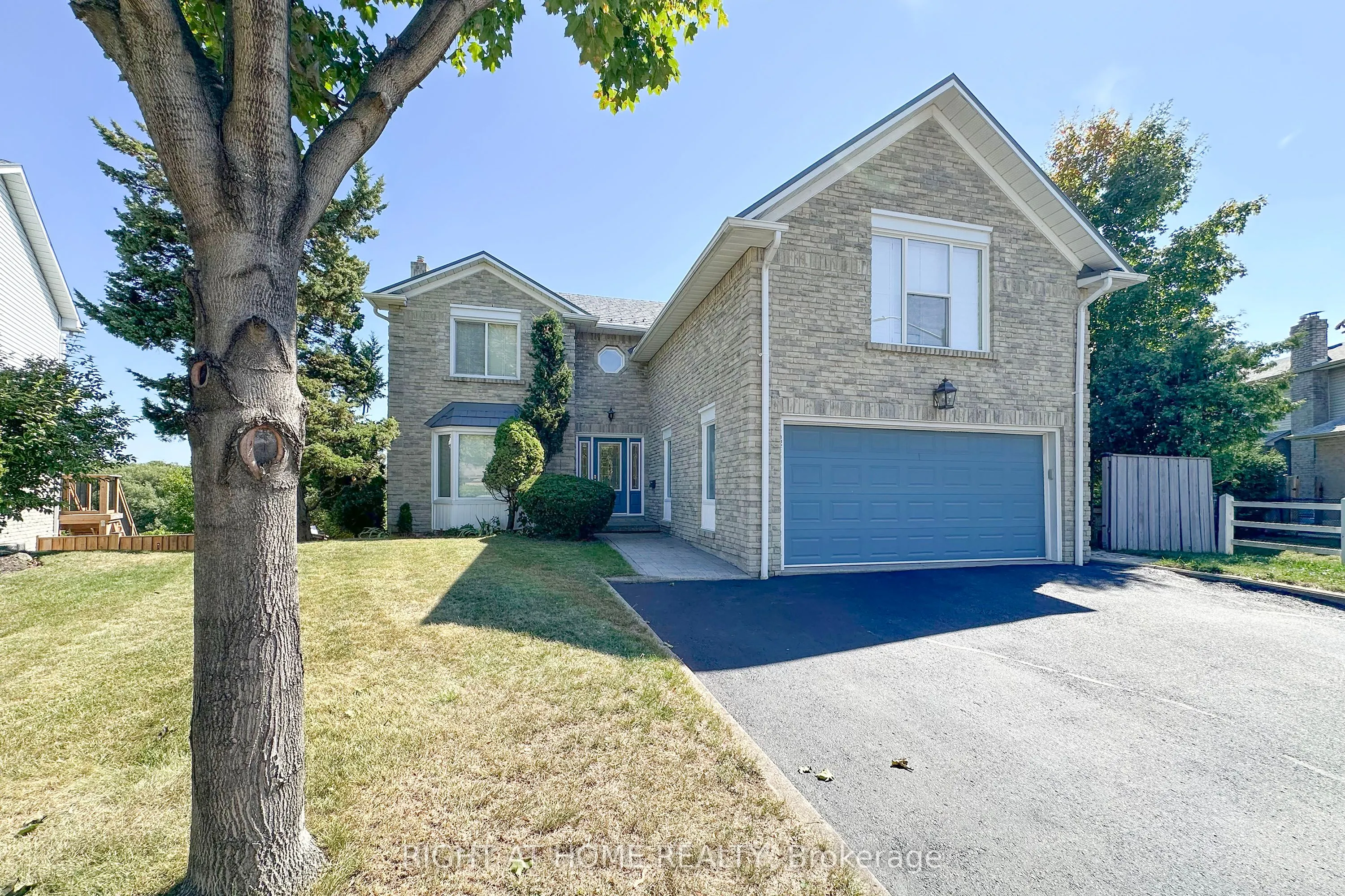102 Hialeah Crescent