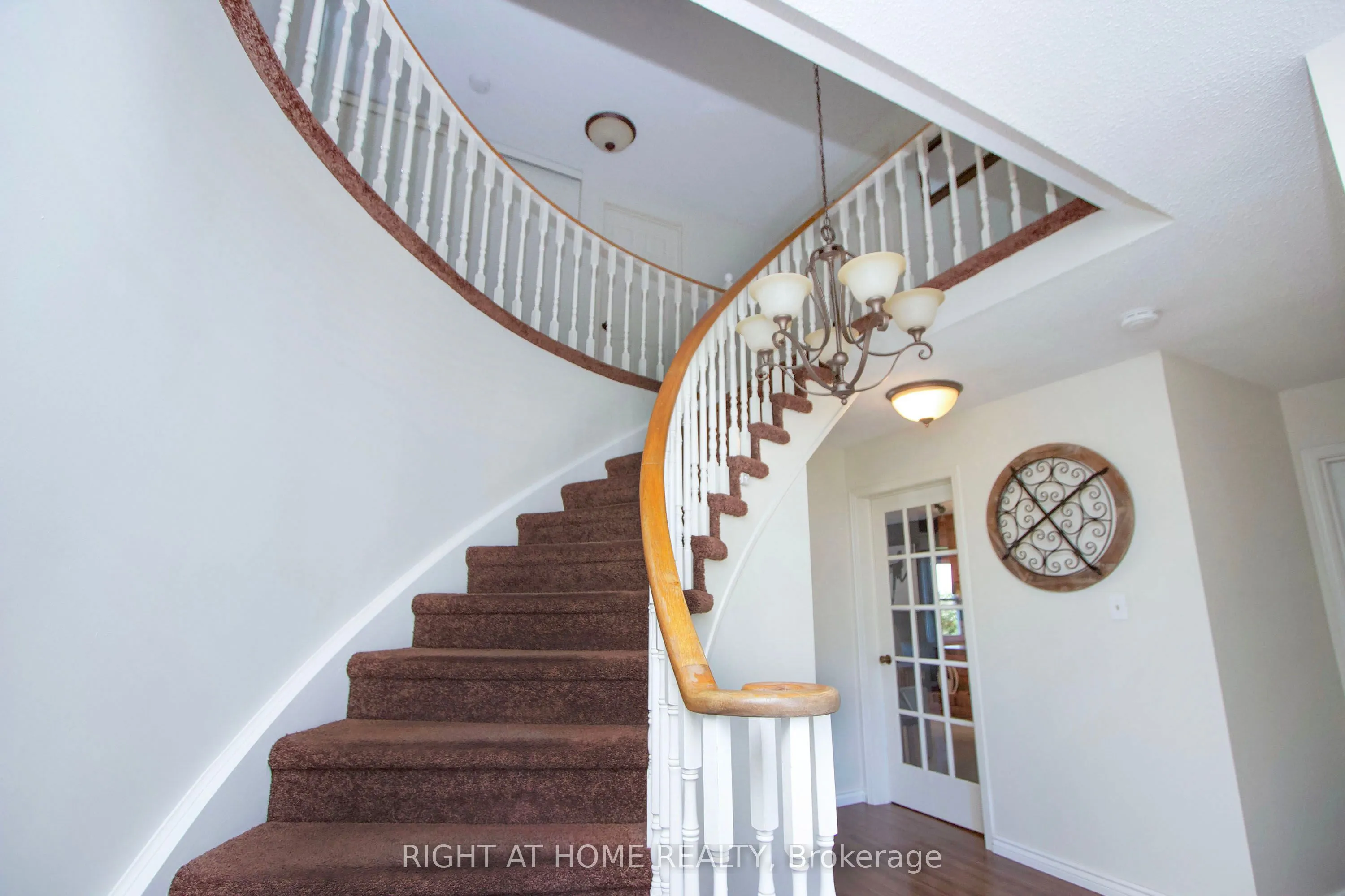 102 Hialeah Crescent