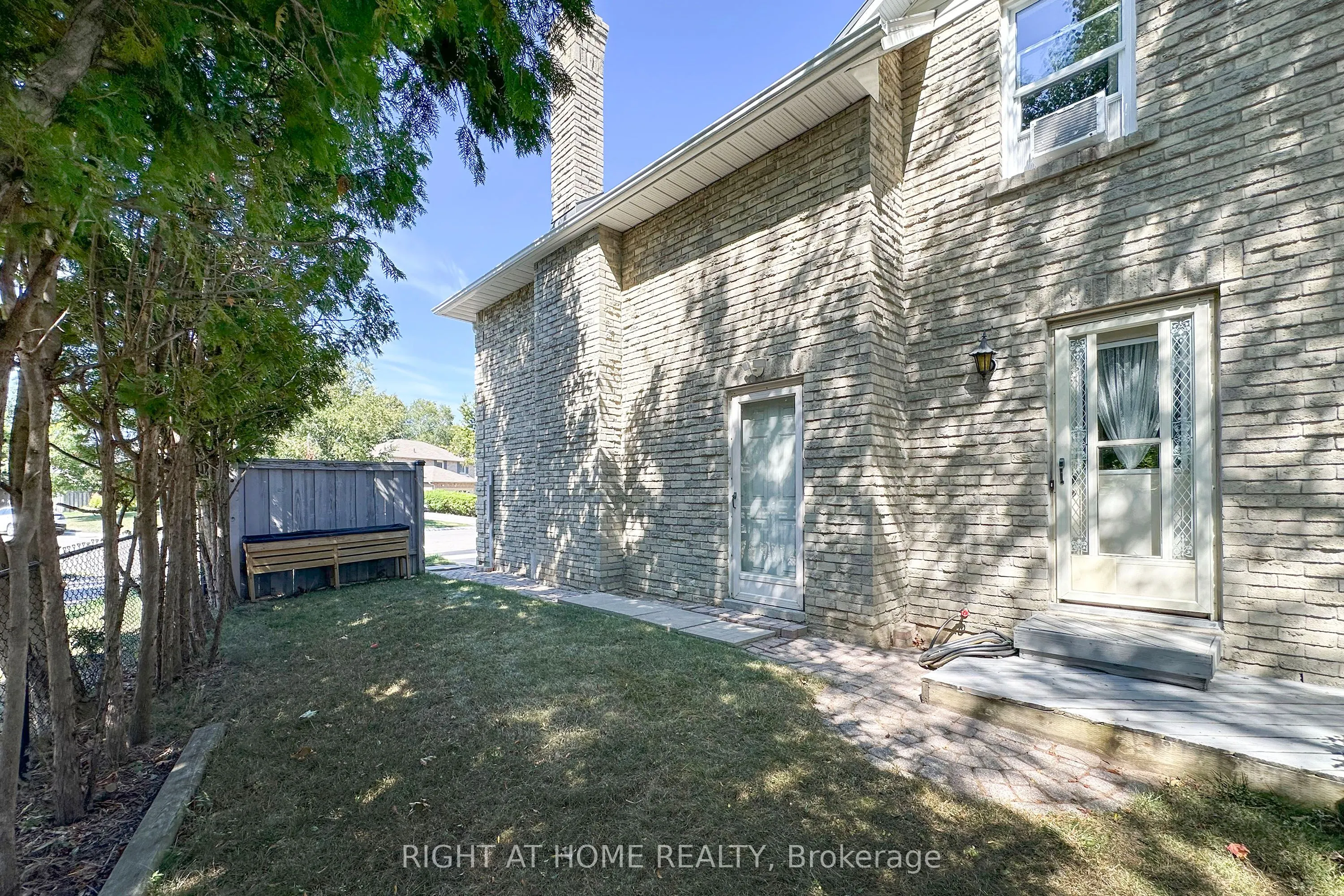 102 Hialeah Crescent