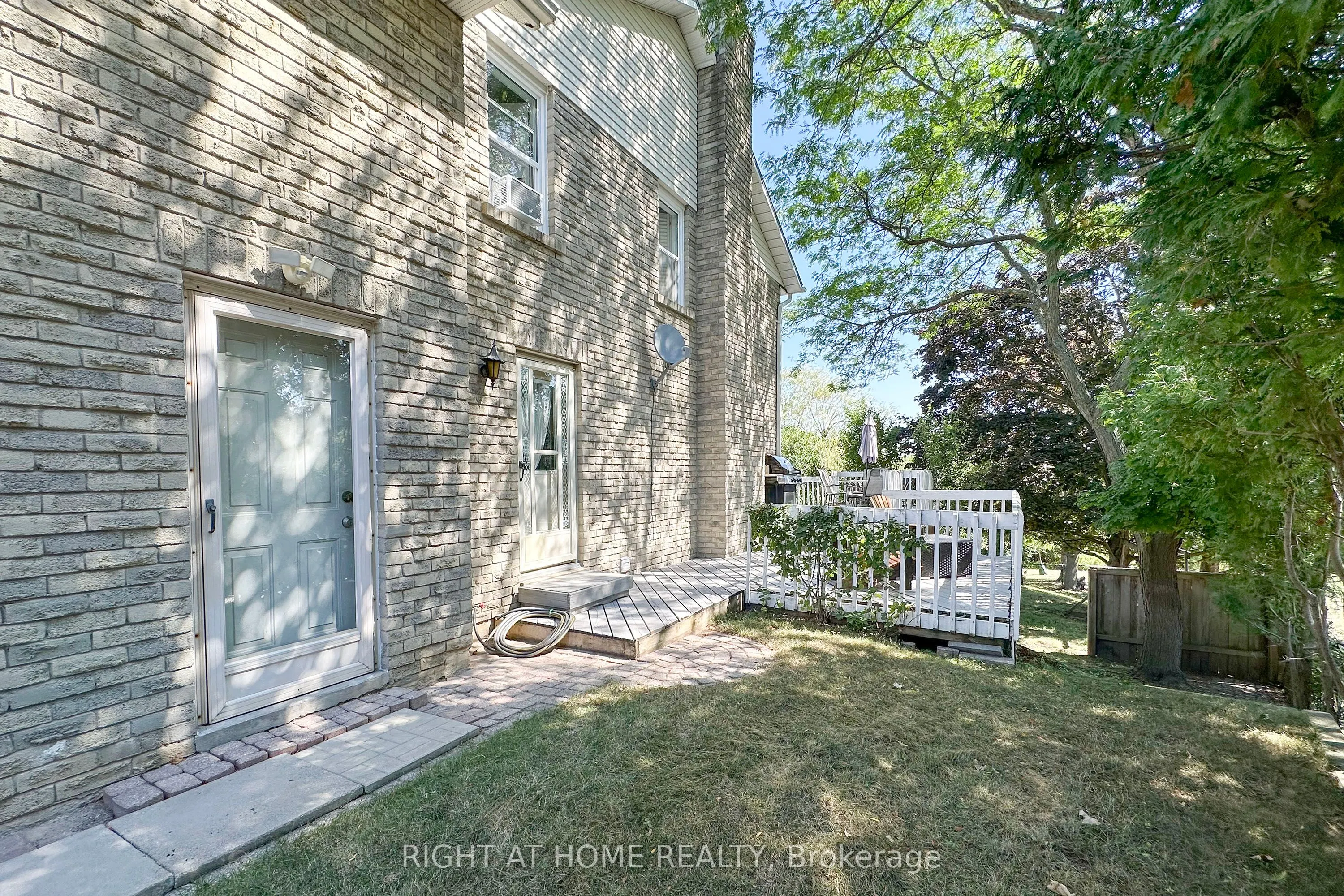 102 Hialeah Crescent