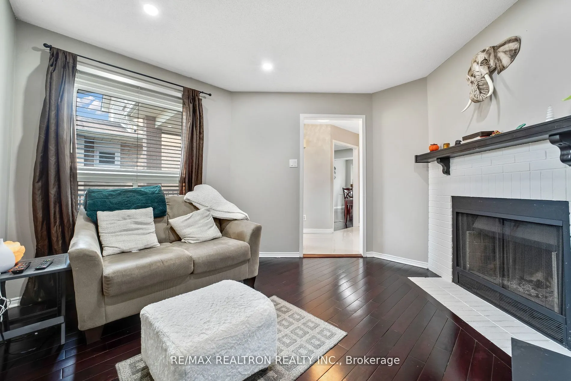 1632 Fairfield Crescent
