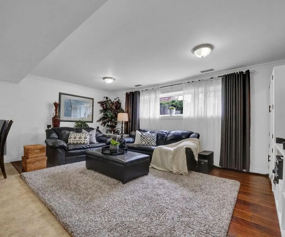 717 Keates Avenue, #Lower