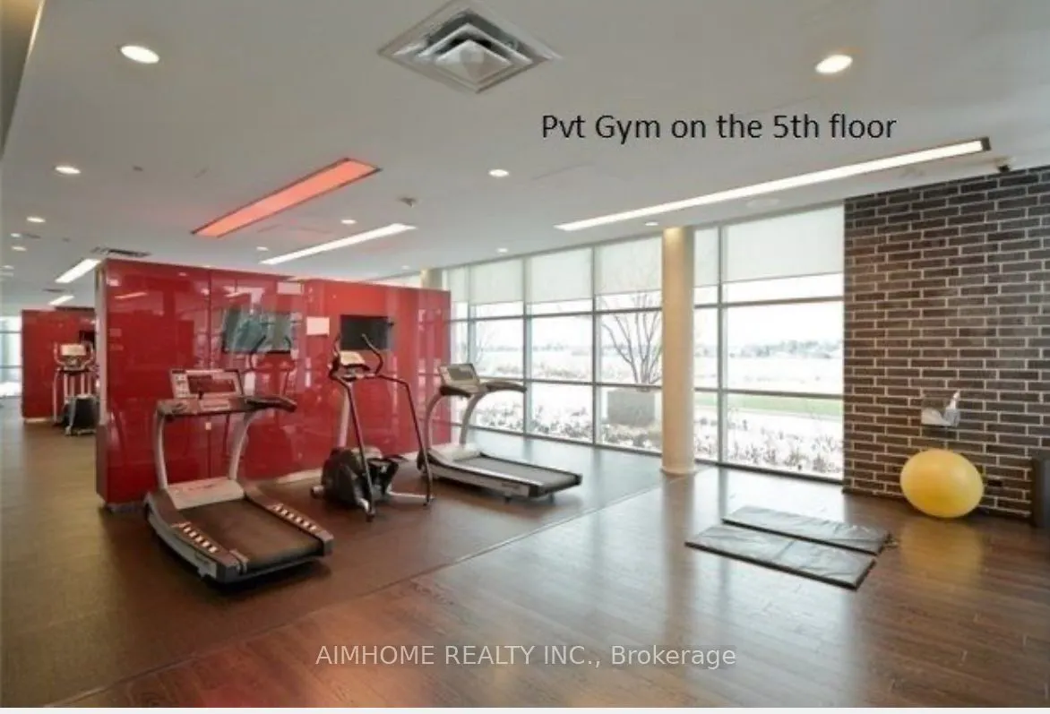 181 Village Green Square, #1512