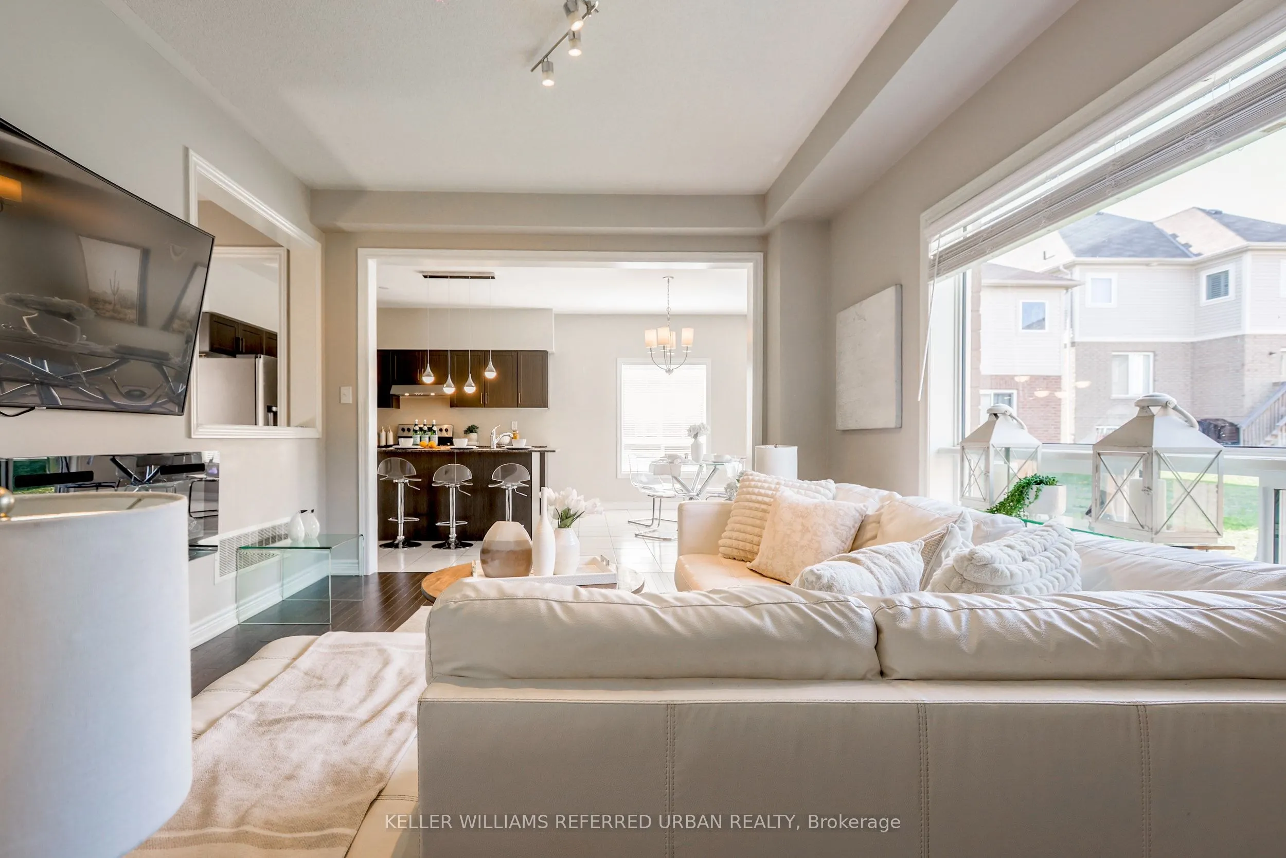 30 Henry Smith Avenue
